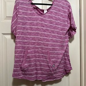 Livi Active top, soft and comfy, pretty pinky purple color
